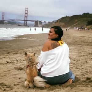 Meet your Posher, Monique